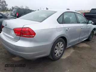 2013 Volkswagen Passat Wolfsburg Edition with VIN 1VWAP7A39DC126165, listed as a IAAI auction lot 41921572 with 132,992 mi miles. Bid and sale history available at carsss.com. Image 4.