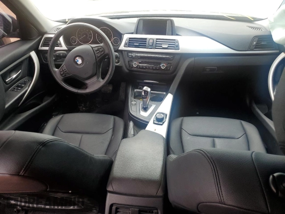 2014 BMW 3 Series 320i with VIN WBA3B1C56EK131723, listed as a Copart auction lot 54686025 with 95,105 mi miles and Salvage title. Bid and sale history available at DreamBid. Image 8.