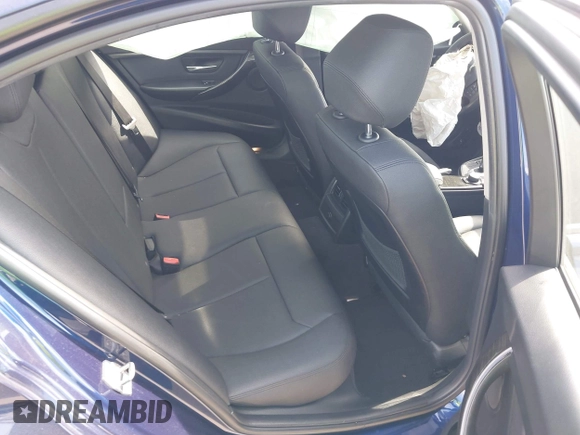 2018 BMW 3 Series 320i with VIN WBA8E1G56JNU92997, listed as a IAAI auction lot 42039869 with 105,085 mi miles. Bid and sale history available at carsss.com. Image 8.