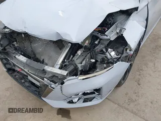 2024 Nissan Altima SR z VIN 1N4BL4CV9RN341899, wystawiony jako IAAI lot #41578146 z przebiegiem 45 595 mil mil oraz . Historia ofert i sprzedaży dostępna na DreamBid. Obrazek 16.