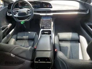 2023 Lucid Air Grand Touring z VIN 50EA1GBA0PA001634, wystawiony jako Copart lot #55429025 z przebiegiem 40 822 mil mil oraz Szkody całkowita. Historia ofert i sprzedaży dostępna na DreamBid. Obrazek 8.