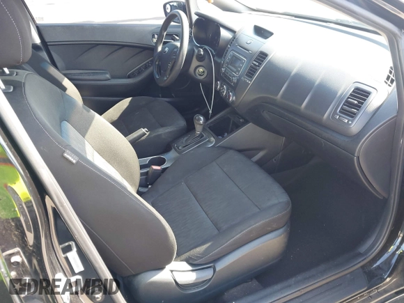 2014 Kia Forte LX with VIN KNAFK4A60E5245046, listed as a IAAI auction lot 41775035 with 203,001 mi miles. Bid and sale history available at carsss.com. Image 5.
