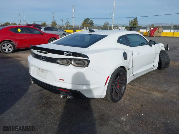2019 Chevrolet Camaro 1SS with VIN 1G1FE1R78K0120917, listed as a IAAI auction lot 40787647 with 52,505 mi miles. Bid and sale history available at carsss.com. Image 4.