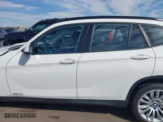 2014 BMW X1 sDrive28i with VIN WBAVM1C52EVW52505, listed as a IAAI auction lot 41625122 with 44,684 mi miles. Bid and sale history available at carsss.com. Image 14.