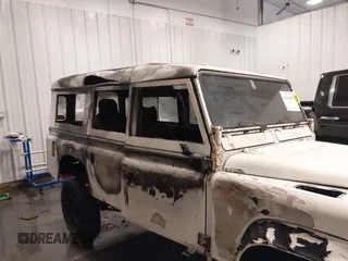 1983 Land Rover Defender with VIN SALLDHAG8AA190593, listed as a IAAI auction lot 42166804 with Not provided miles and . Bid and sale history available at DreamBid. Image 6.