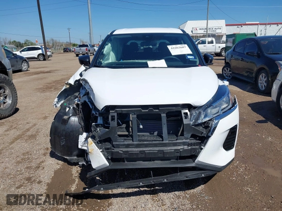 2024 Nissan Kicks S with VIN 3N1CP5BV1RL584152, listed as a IAAI auction lot 41663607 with 1,379 mi miles and . Bid and sale history available at carsss.com. Image 13.