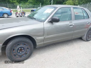 2003 Ford Crown Victoria Standard с VIN 2FAFP73WX3X182848, выставлен на аукционе IAAI как лот 42438856 с пробегом 169 707 миль миль и . История ставок и продаж доступна на DreamBid. Изображение 6.