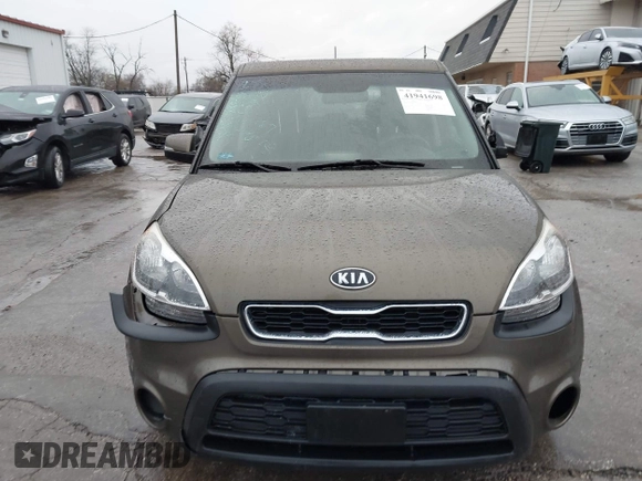 2012 Kia Soul + with VIN KNDJT2A67C7426869, listed as a IAAI auction lot 41941698 with 117,815 mi miles. Bid and sale history available at carsss.com. Image 13.