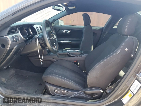 2019 Ford Mustang EcoBoost с VIN 1FA6P8TH5K5163468, выставлен на аукционе Copart как лот 56547035 с пробегом 56 977 миль миль и Списание • Salvage title. История ставок и продаж доступна на DreamBid. Изображение 7.