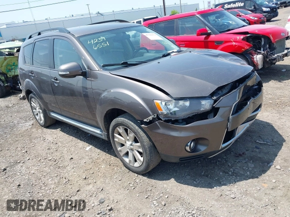 2010 Mitsubishi Outlander z VIN JA4AT3AW5AZ008425, wystawiony jako IAAI lot #42396551 z przebiegiem 134 165 mil mil oraz . Historia ofert i sprzedaży dostępna na DreamBid. Obrazek 1.