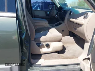 2003 Ford Expedition Special Service with VIN 1FMPU16L53LB21633, listed as a IAAI auction lot 41960271 with 196,178 mi miles. Bid and sale history available at carsss.com. Image 5.