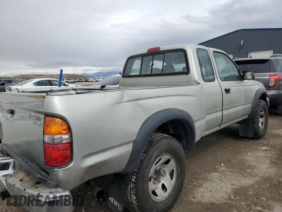 2004 Toyota Tacoma z VIN 5TEWN72NX4Z405026, wystawiony jako Copart lot #49938535 z przebiegiem 171 082 mil mil oraz Szkoda całkowita • Salvage title. Historia ofert i sprzedaży dostępna na DreamBid. Obrazek 3.
