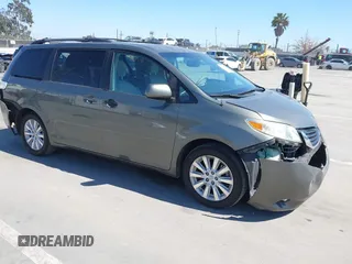 2012 Toyota Sienna LE z VIN 5TDJK3DC8CS031308, wystawiony jako IAAI lot #42237136 z przebiegiem 257 129 mil mil oraz . Historia ofert i sprzedaży dostępna na DreamBid. Obrazek 1.