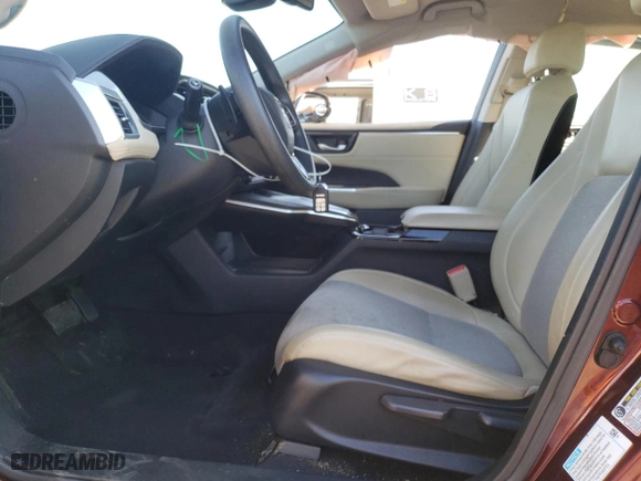 2018 Honda Clarity Plug-In Hybrid with VIN JHMZC5F10JC015124, listed as a Copart auction lot 65124603 with 84,471 mi miles. Bid and sale history available at carsss.com. Image 7.