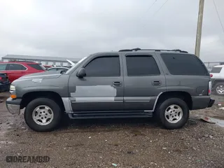 2001 Chevrolet Tahoe LT with VIN 1GNEK13T61J232455, listed as a IAAI auction lot 41208590 with 267,170 mi miles. Bid and sale history available at carsss.com. Image 14.