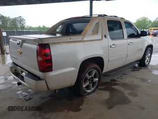 2013 Chevrolet Avalanche LTZ with VIN 3GNMCGE03DG296330, listed as a IAAI auction lot 41985209 with 265,798 mi miles and . Bid and sale history available at DreamBid. Image 4.