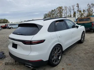 2021 Porsche Cayenne E-Hybrid Hybrid z VIN WP1AE2AY8MDA24095, wystawiony jako Copart lot #73733544 z przebiegiem 36 913 mil mil oraz Szkoda całkowita • Salvage title. Historia ofert i sprzedaży dostępna na DreamBid. Obrazek 3.