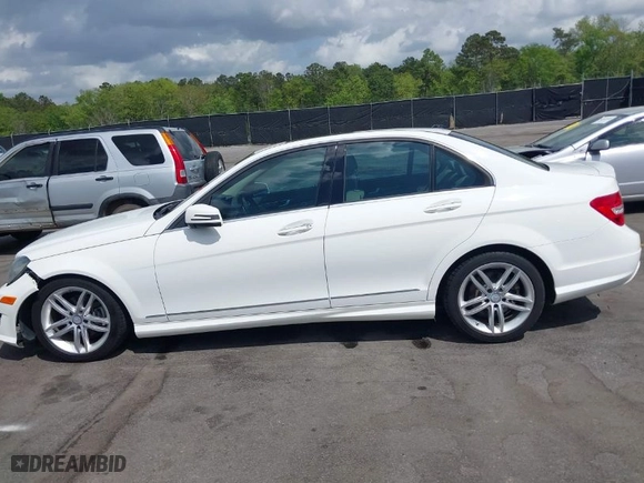 2013 Mercedes-Benz C-Class C 250 Sport with VIN WDDGF4HB9DR258664, listed as a IAAI auction lot 41937598 with 72,503 mi miles. Bid and sale history available at carsss.com. Image 15.