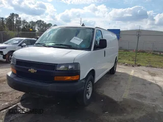 2020 Chevrolet Express Cargo Van with VIN 1GCWGBFP7L1149607, listed as a IAAI auction lot 41519575 with 82,940 mi miles. Bid and sale history available at carsss.com. Image 17.