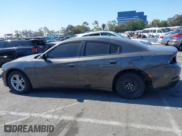 2020 Dodge Charger SXT z VIN 2C3CDXBG6LH234913, wystawiony jako IAAI lot #42227747 z przebiegiem 83 885 mil mil oraz . Historia ofert i sprzedaży dostępna na DreamBid. Obrazek 15.