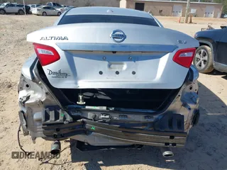 2017 Nissan Altima SV with VIN 1N4AL3AP4HC222307, listed as a IAAI auction lot 41589442 with 117,122 mi miles and . Bid and sale history available at carsss.com. Image 6.