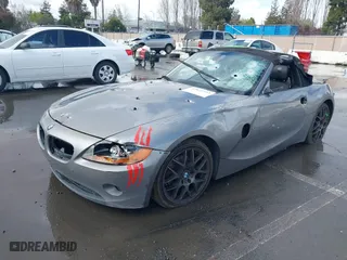 2004 BMW Z4 2.5i with VIN 4USBT33554LS50034, listed as a IAAI auction lot 41825933 with 170,181 mi miles. Bid and sale history available at carsss.com. Image 2.