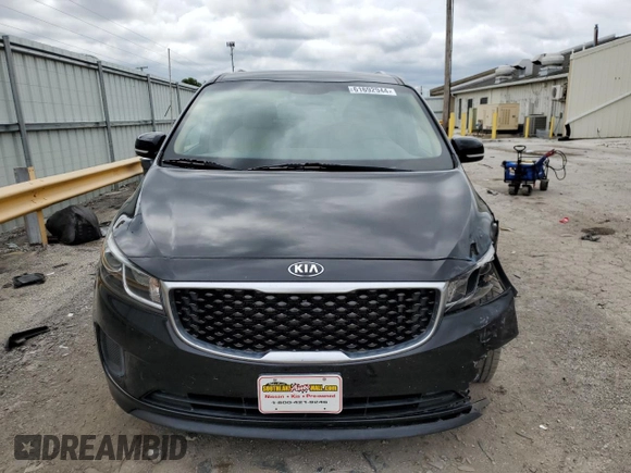 2016 Kia Sedona LX with VIN KNDMB5C17G6091577, listed as a Copart auction lot 61692944 with 113,937 mi miles and Salvage Title. Bid and sale history available at carsss.com. Image 5.