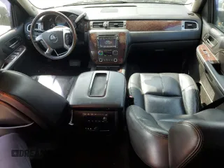2007 GMC Yukon Denali z VIN 1GKFK63887J356584, wystawiony jako Copart lot #53118415 z przebiegiem 166 215 mil mil oraz Szkoda całkowita • Salvage title. Historia ofert i sprzedaży dostępna na DreamBid. Obrazek 8.