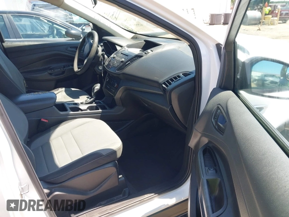 2017 Ford Escape S с VIN 1FMCU0F75HUD67692, выставлен на аукционе IAAI как лот 42558196 с пробегом 68 390 миль миль и . История ставок и продаж доступна на DreamBid. Изображение 5.