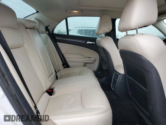 2016 Chrysler 300 Anniversary Edition с VIN 2C3CCAAG6GH216922, выставлен на аукционе Copart как лот 72765074 с пробегом 145 196 миль миль и Списание • Salvage title. История ставок и продаж доступна на DreamBid. Изображение 11.