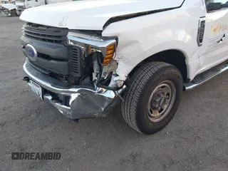 2019 Ford Super Duty F-250 SRW XL with VIN 1FT7W2A69KED53077, listed as a IAAI auction lot 40785535 with 47,928 mi miles. Bid and sale history available at carsss.com. Image 6.