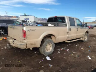2000 Ford Super Duty F-250 XL with VIN 1FTNW21S4YEC53921, listed as a Copart auction lot 43639375 with 259,713 mi miles and Clean Title. Bid and sale history available at carsss.com. Image 3.