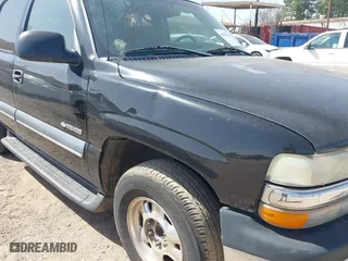 2003 Chevrolet Tahoe LT with VIN 1GNEC13Z03R318933, listed as a IAAI auction lot 41828148 with 192,851 mi miles. Bid and sale history available at carsss.com. Image 6.