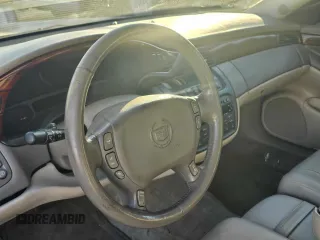 2004 Cadillac DeVille z VIN 1G6KD54Y64U133194, wystawiony jako Copart lot #43078705 z przebiegiem 148 721 mil mil oraz Czysty tytuł • Clean title. Historia ofert i sprzedaży dostępna na DreamBid. Obrazek 9.