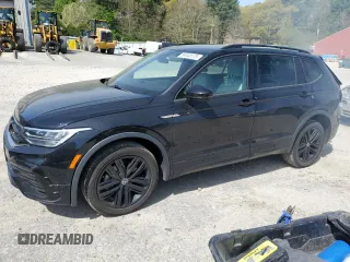 2022 Volkswagen Tiguan SE R-Line Black z VIN 3VV8B7AX5NM086929, wystawiony jako Copart lot #54649175 z przebiegiem 37 701 mil mil oraz Szkoda całkowita • Salvage title. Historia ofert i sprzedaży dostępna na DreamBid. Obrazek 1.
