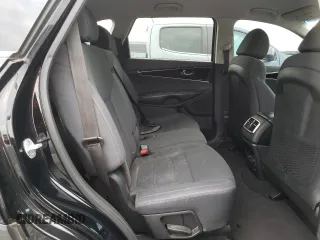 2019 Kia Sorento L z VIN 5XYPG4A34KG500069, wystawiony jako Copart lot #52714105 z przebiegiem 237 472 mil mil oraz Szkoda całkowita • Salvage title. Historia ofert i sprzedaży dostępna na DreamBid. Obrazek 11.