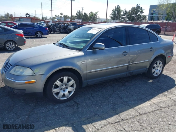 2003 Volkswagen Passat GLX with VIN WVWRH63B73P189189, listed as a IAAI auction lot 41695418 with 135,023 mi miles. Bid and sale history available at carsss.com. Image 2.