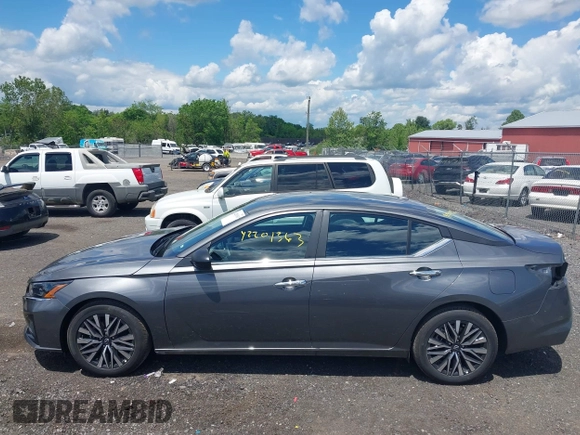 2025 Nissan Altima SV with VIN 1N4BL4DV0SN381826, listed as a IAAI auction lot 42201363 with 2,071 mi miles and . Bid and sale history available at DreamBid. Image 14.