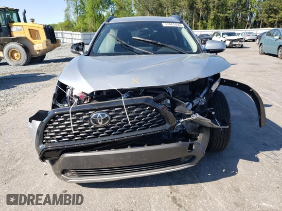 2024 Toyota Corolla Cross LE z VIN 7MUCAAAG5RV098535, wystawiony jako Copart lot #52483595 z przebiegiem Nie podano mil oraz Szkoda całkowita • Salvage title. Historia ofert i sprzedaży dostępna na DreamBid. Obrazek 5.