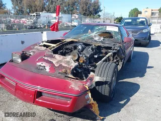 1989 Chevrolet Corvette with VIN 1G1YY2180K5102974, listed as a IAAI auction lot 41808694 with 1 mi miles. Bid and sale history available at carsss.com. Image 2.
