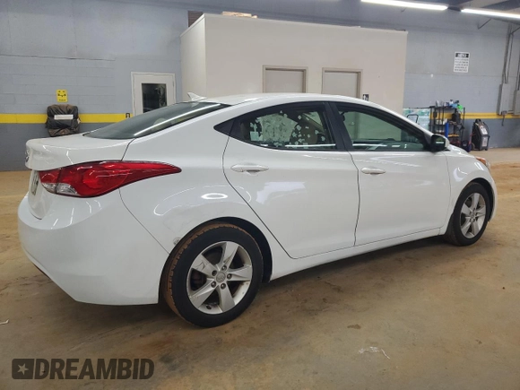 2013 Hyundai Elantra GLS z VIN 5NPDH4AE0DH407773, wystawiony jako Copart lot #58018805 z przebiegiem 149 353 mil mil oraz Szkoda całkowita • Salvage title. Historia ofert i sprzedaży dostępna na DreamBid. Obrazek 3.