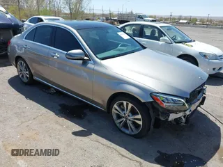 2019 Mercedes-Benz C 300 z VIN 55SWF8EB4KU314142, wystawiony jako IAAI lot #41999022 z przebiegiem 47 150 mil mil oraz . Historia ofert i sprzedaży dostępna na DreamBid. Obrazek 1.