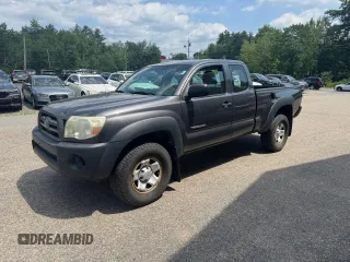 2010 Toyota Tacoma with VIN 5TEUX4EN9AZ726630, listed as a Copart auction lot 62417735 with 211,445 mi miles and Clean title. Bid and sale history available at DreamBid. Image 2.