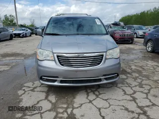 2013 Chrysler Town & Country Touring with VIN 2C4RC1BG3DR820986, listed as a Copart auction lot 55428315 with 142,553 mi miles and Clean Title. Bid and sale history available at carsss.com. Image 5.
