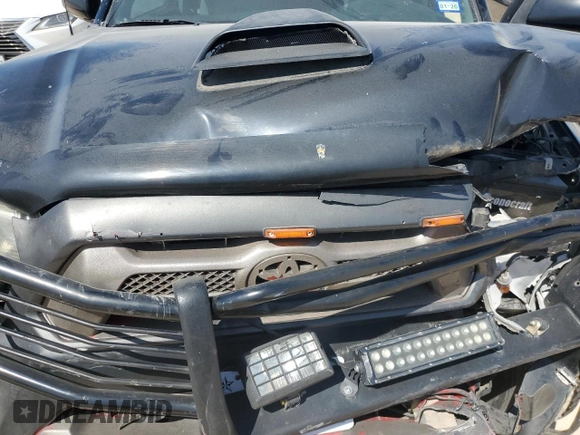 2014 Toyota Tacoma PreRunner with VIN 5TFJX4GN5EX036824, listed as a Copart auction lot 53106185 with 166,843 mi miles and Salvage title. Bid and sale history available at DreamBid. Image 11.
