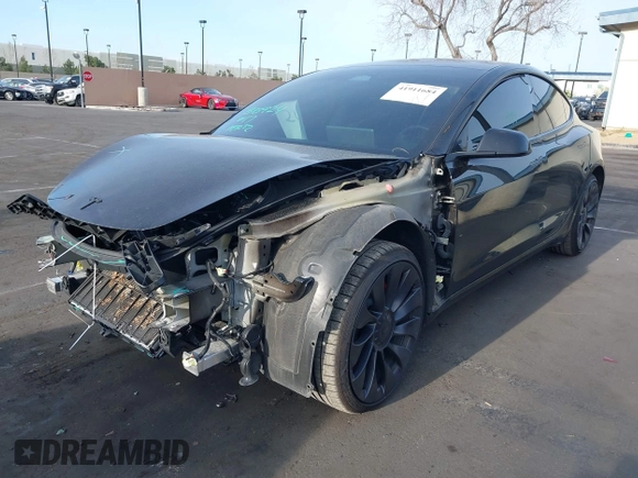 2023 Tesla Model 3 Performance z VIN 5YJ3E1EC3PF716085, wystawiony jako IAAI lot #41911684 z przebiegiem 45 184 mil mil oraz . Historia ofert i sprzedaży dostępna na DreamBid. Obrazek 20.