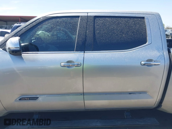 2022 Toyota Tundra 1794 Edition с VIN 5TFMA5AB8NX014903, выставлен на аукционе IAAI как лот 41830366 с пробегом 42 369 миль миль и . История ставок и продаж доступна на DreamBid. Изображение 15.