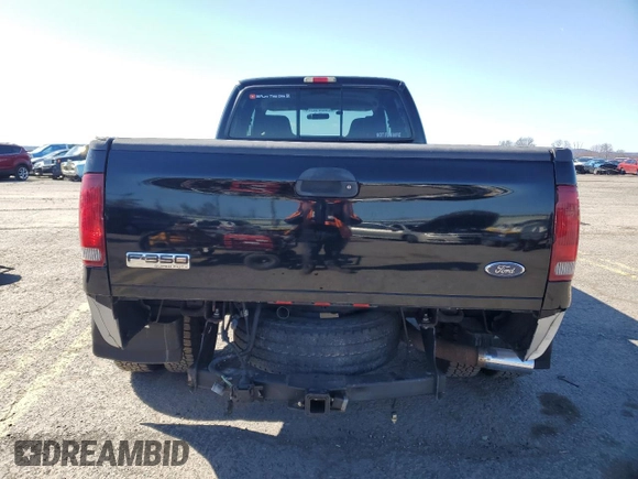 2006 Ford F-350 XL with VIN 1FTWW33P96EB51529, listed as a Copart auction lot 46811995 with 142,185 mi miles and Salvage title. Bid and sale history available at DreamBid. Image 6.