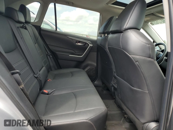 2021 Toyota RAV4 XLE Premium с VIN 2T3A1RFV3MC187245, выставлен на аукционе Copart как лот 60106205 с пробегом 104 373 миль миль и Списание • Salvage title. История ставок и продаж доступна на DreamBid. Изображение 11.