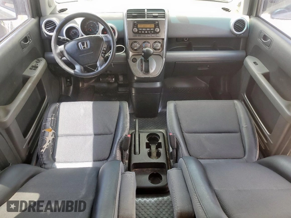 2004 Honda Element EX with VIN 5J6YH185X4L005318, listed as a Copart auction lot 61142325 with 241,496 mi miles and Clean title. Bid and sale history available at DreamBid. Image 8.